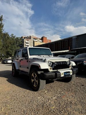 JEEP WRANGLER SAHARA AUTOMÁTICO 4X4 MODELO 2016