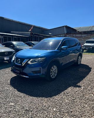 NISSAN XTRAIL MODELO 2019 AUTOMÁTICA DE AGENCIA FULL EQUIPO 3 FILAS