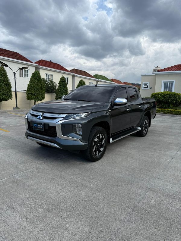MITSUBISHI L200 SPORTERO 2022 MECÁNICO 4X4