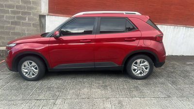 HYUNDAI VENUE MODELO 2022 AUTOMÁTICA DE AGENCIA