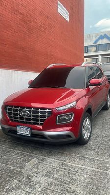 HYUNDAI VENUE MODELO 2022 AUTOMÁTICA DE AGENCIA