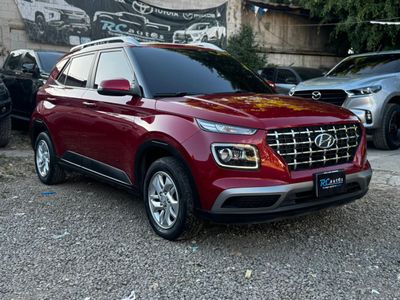 HYUNDAI VENUE MODELO 2022 AUTOMÁTICA DE AGENCIA