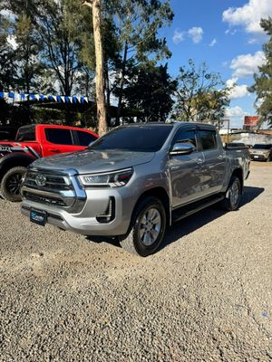 TOYOTA HILUX MODELO 2024 4x4 AUTOMATICO