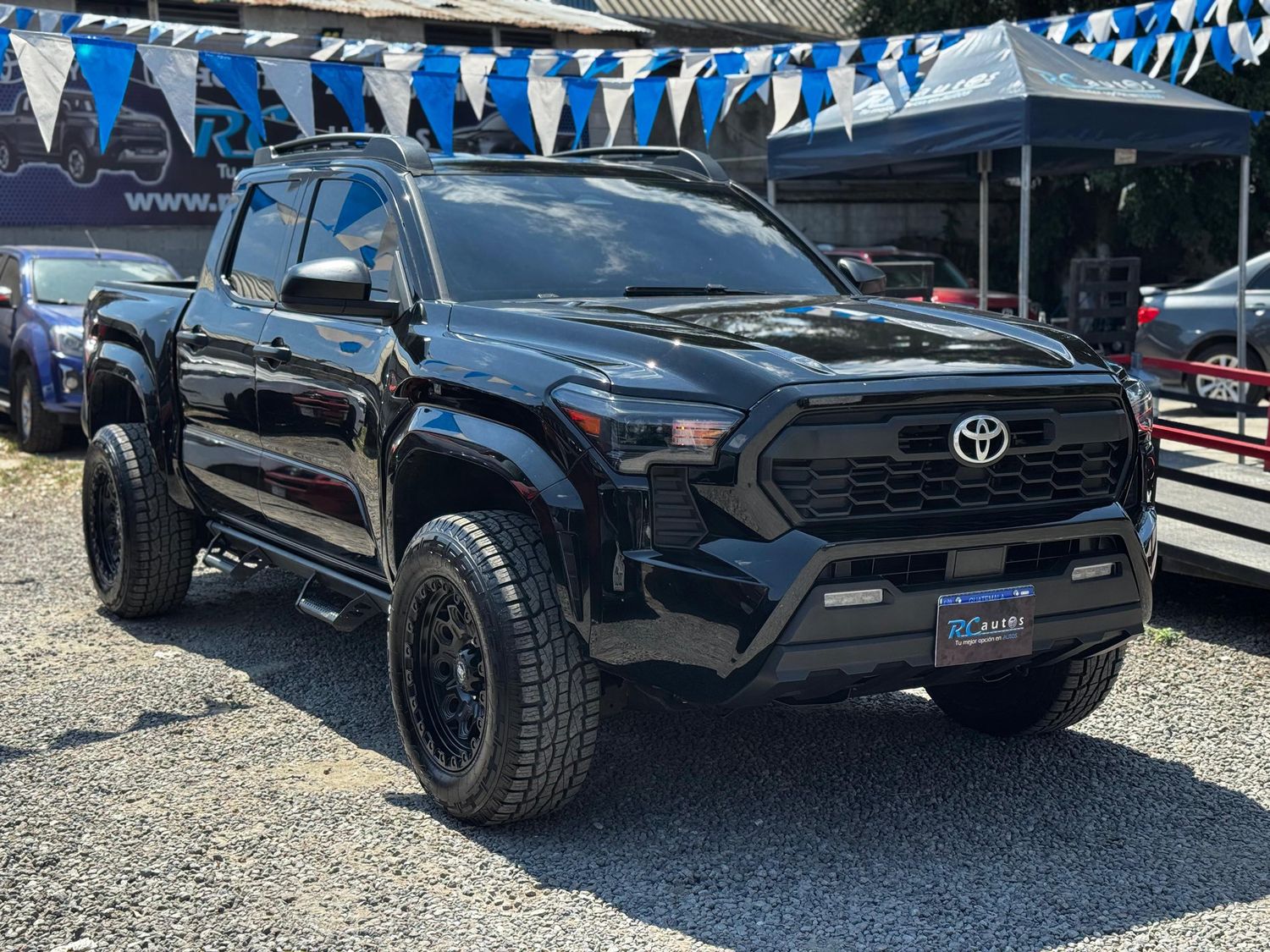 TOYOTA TACOMA SR5 2024 AUTOMÁTICO 4X4 DOBLE CABINA BOLSAS INTACTAS