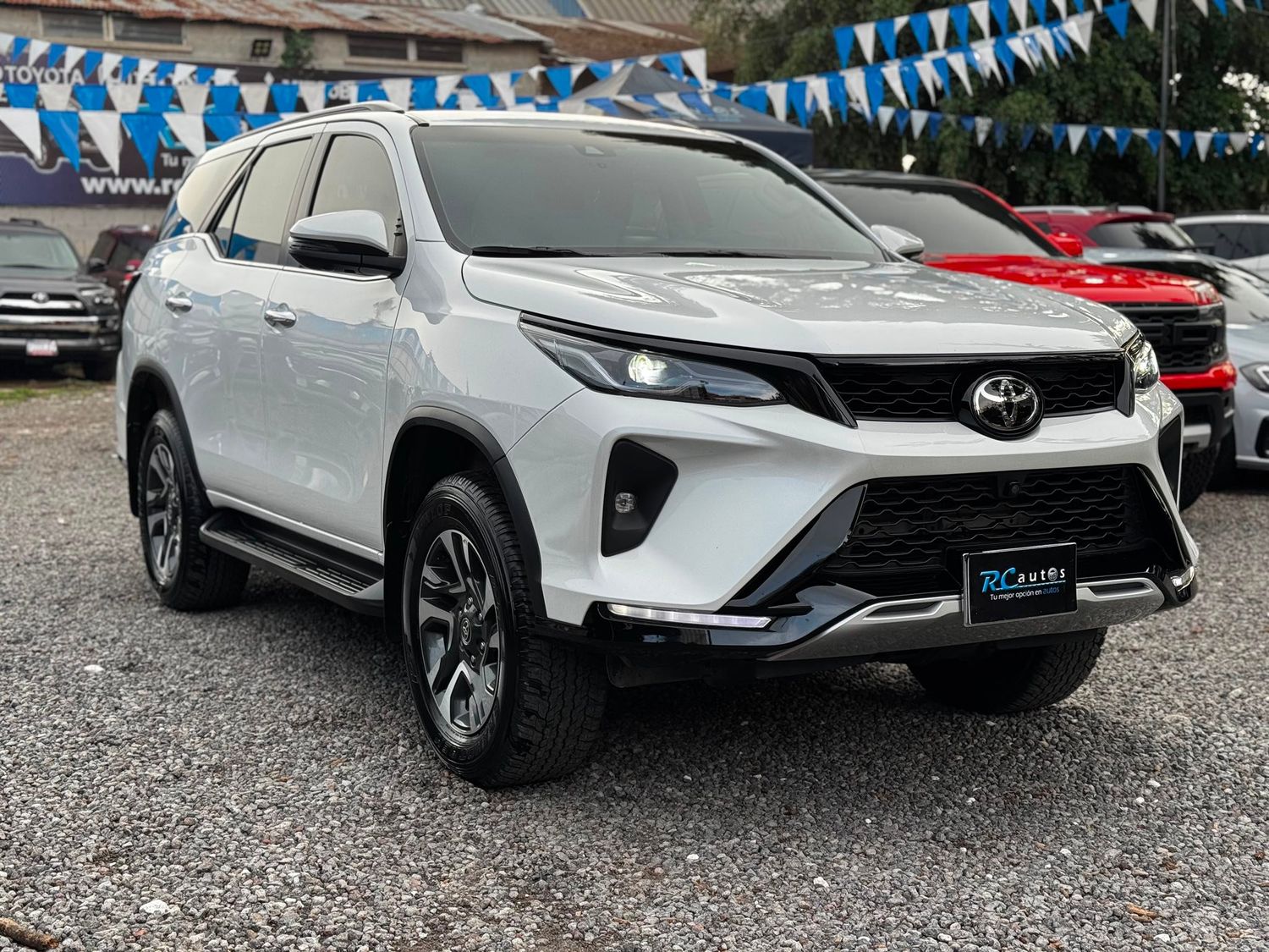 TOYOTA FORTUNER SRV 2026, AUTOMATICA 4X4 DE AGENCIA CON RÉCORD