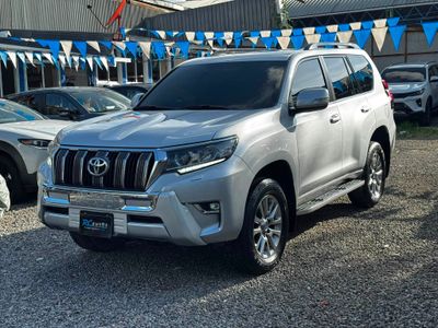 TOYOTA LAND CRUISER PRADO VX AUTOMATICA MODELO 2020 TURBODIESEL DE AGENCIA