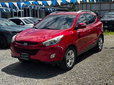HYUNDAI TUCSON MODELO 2015 DE AGENCIA AUTOMÁTICA