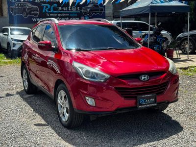 HYUNDAI TUCSON MODELO 2015 DE AGENCIA AUTOMÁTICA