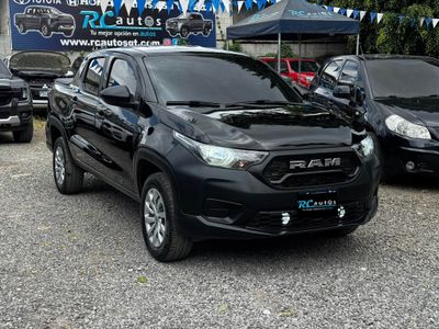RAM 700 SLT 2025 CON RECORD DE AGENCIA ÚNICO DUEÑO