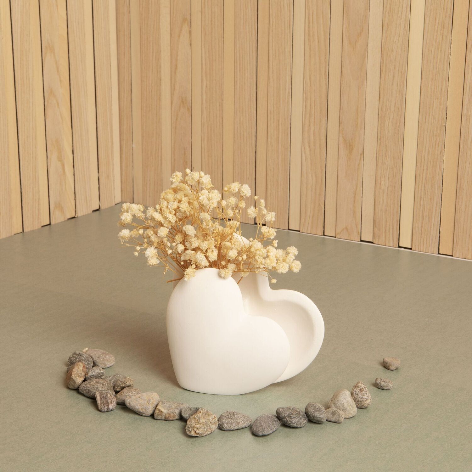 Claraluna - Vaso a forma di cuore con fiori piccolo 24003