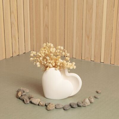 Claraluna - Vaso a forma di cuore con fiori piccolo 24003