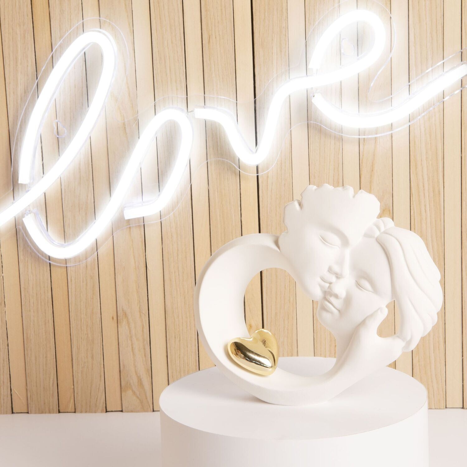 Claraluna - Statua Coppia Innamorati con Cuore Oro
