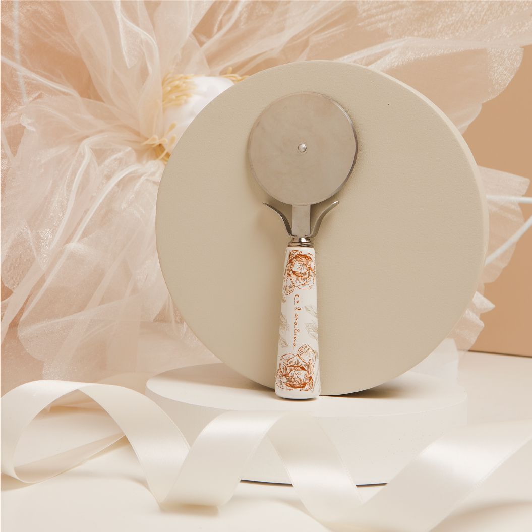 Claraluna - Tagliapizza decorazione rose 25054