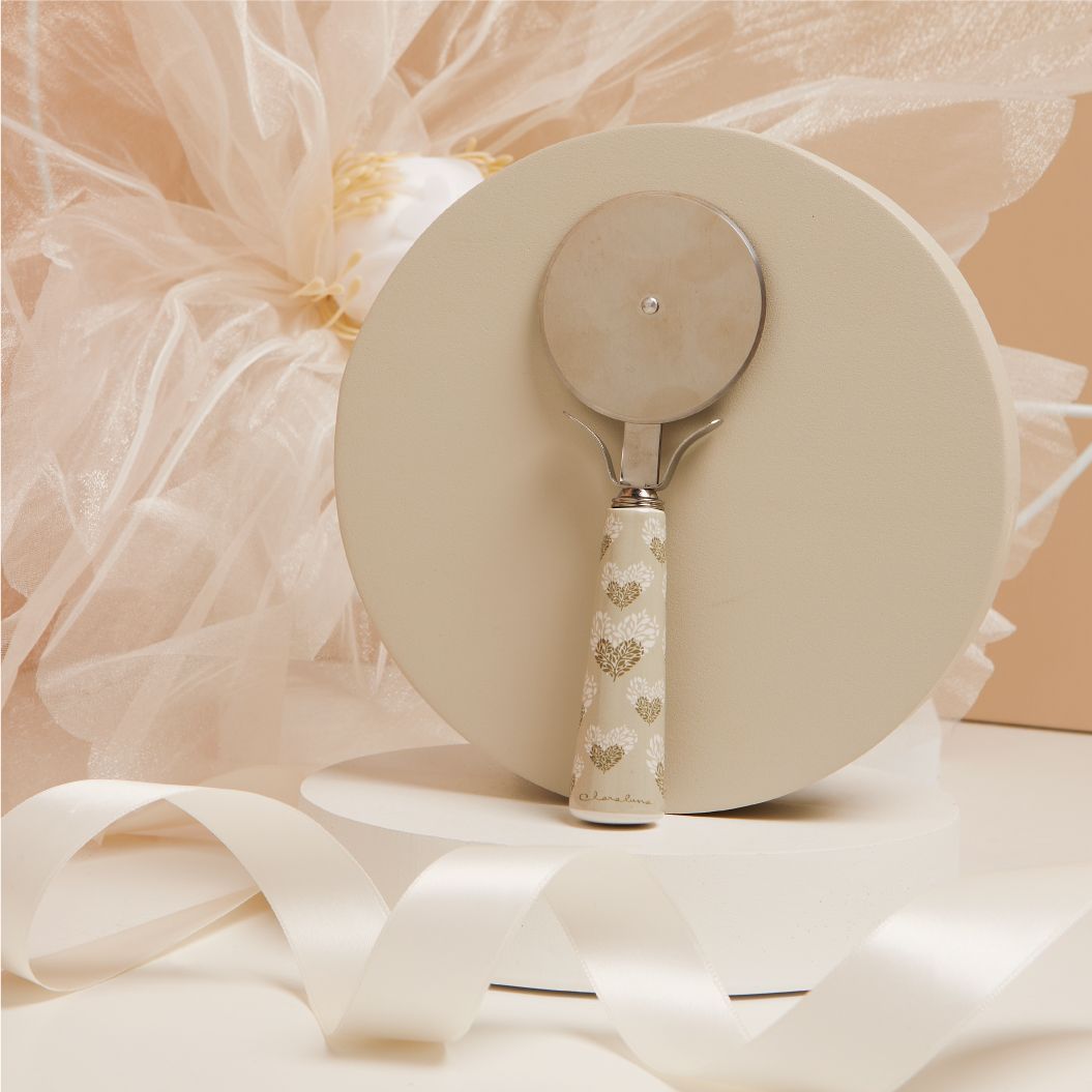 Claraluna - Tagliapizza decorazione cuori 25056