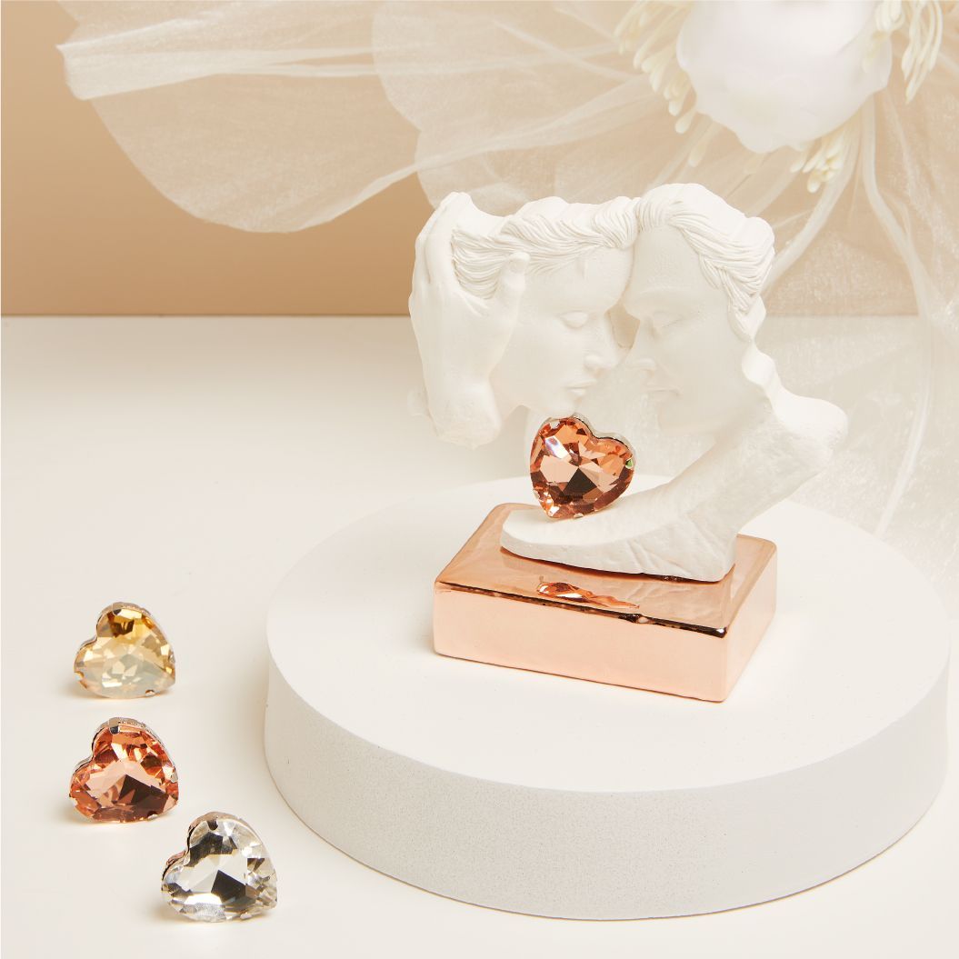 Claraluna - Statua innamorati base oro rosa 25184