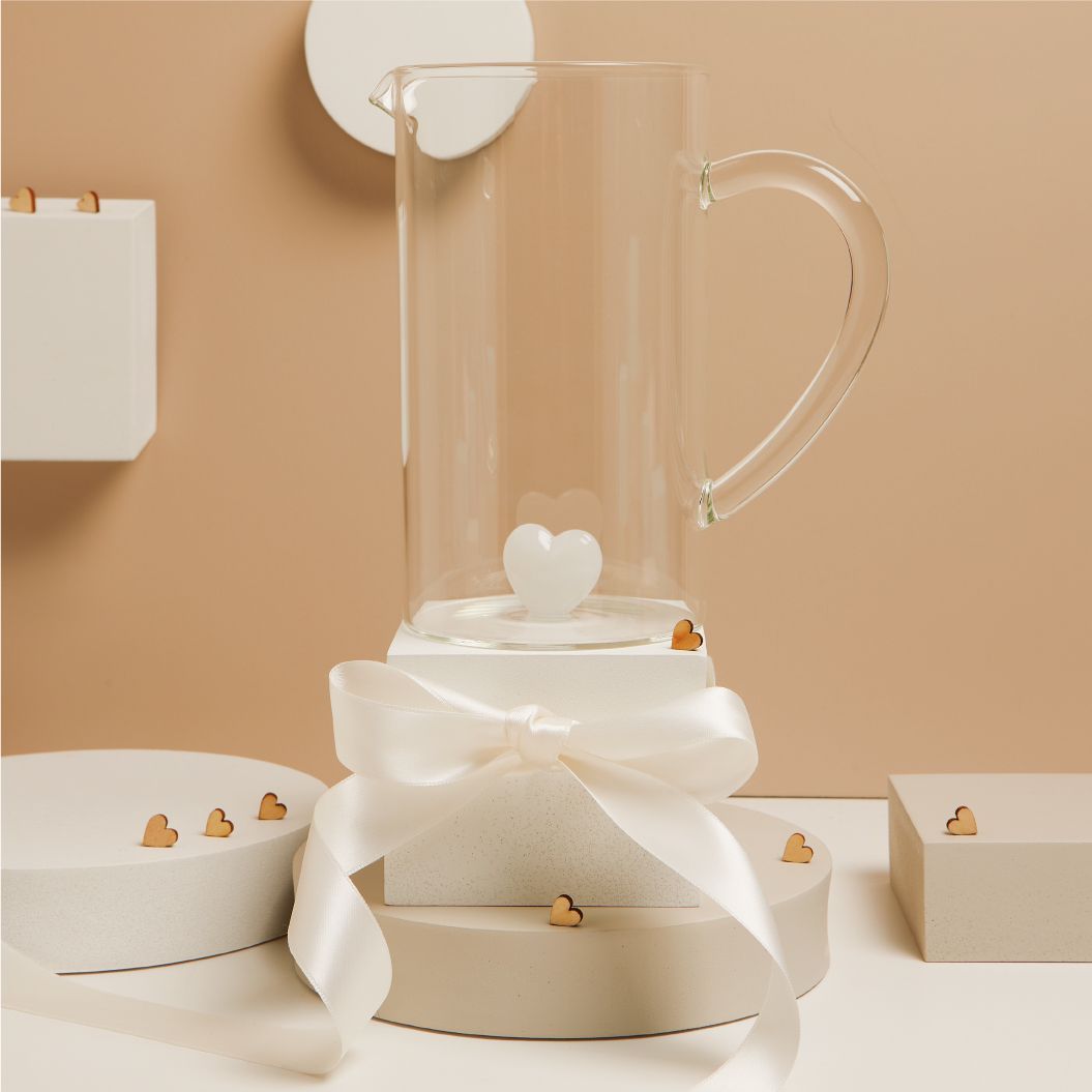 Claraluna - Caraffa in vetro con cuore bianco 25195