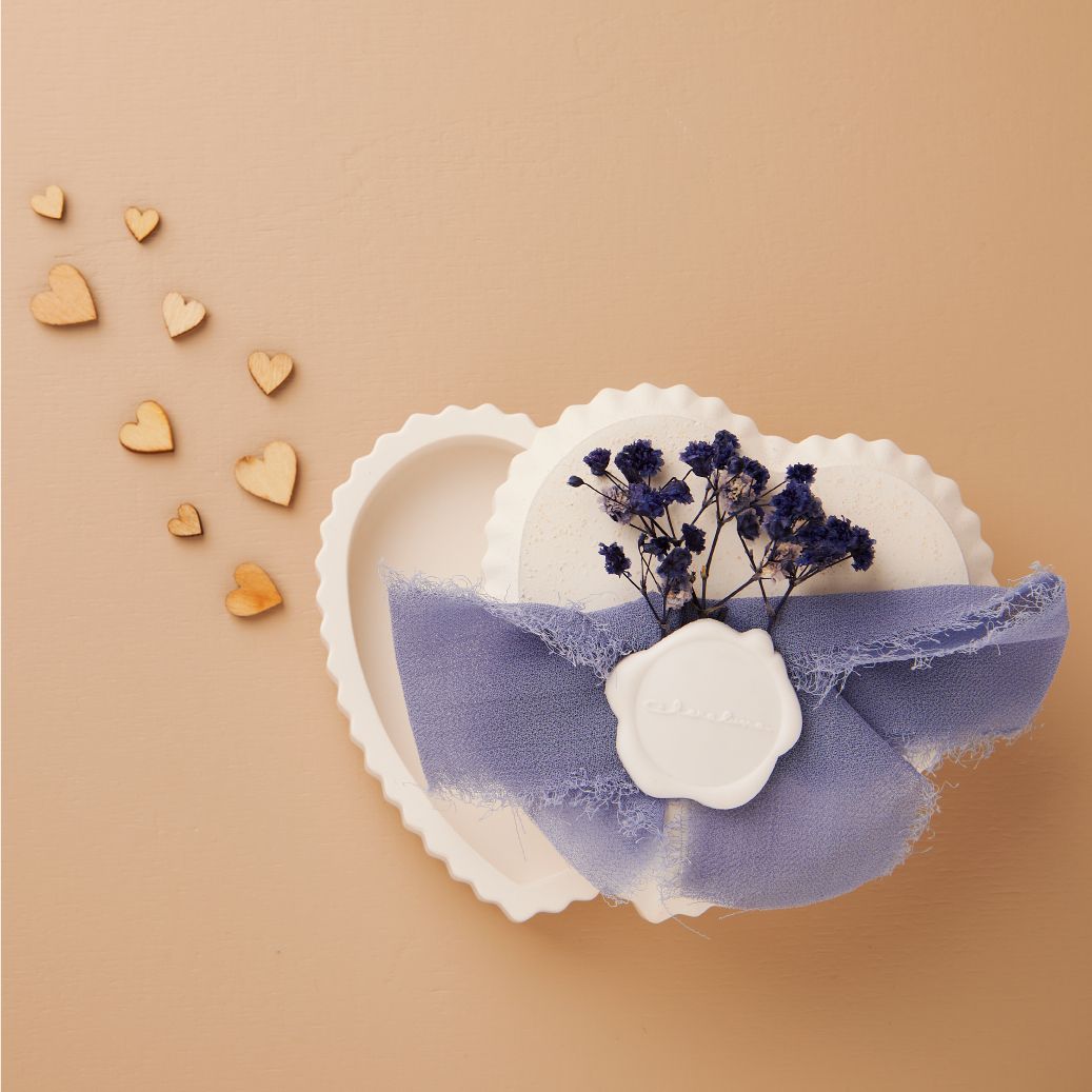 Claraluna - Scatolina in gesso con chiffon blu 25242