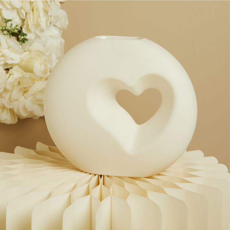 Claraluna - Vasetto tondo con foro a cuore 26002