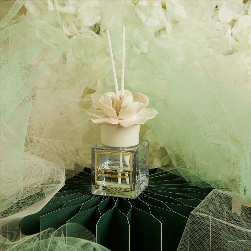 Diffusore con fiore e 100ml di essenza floreale