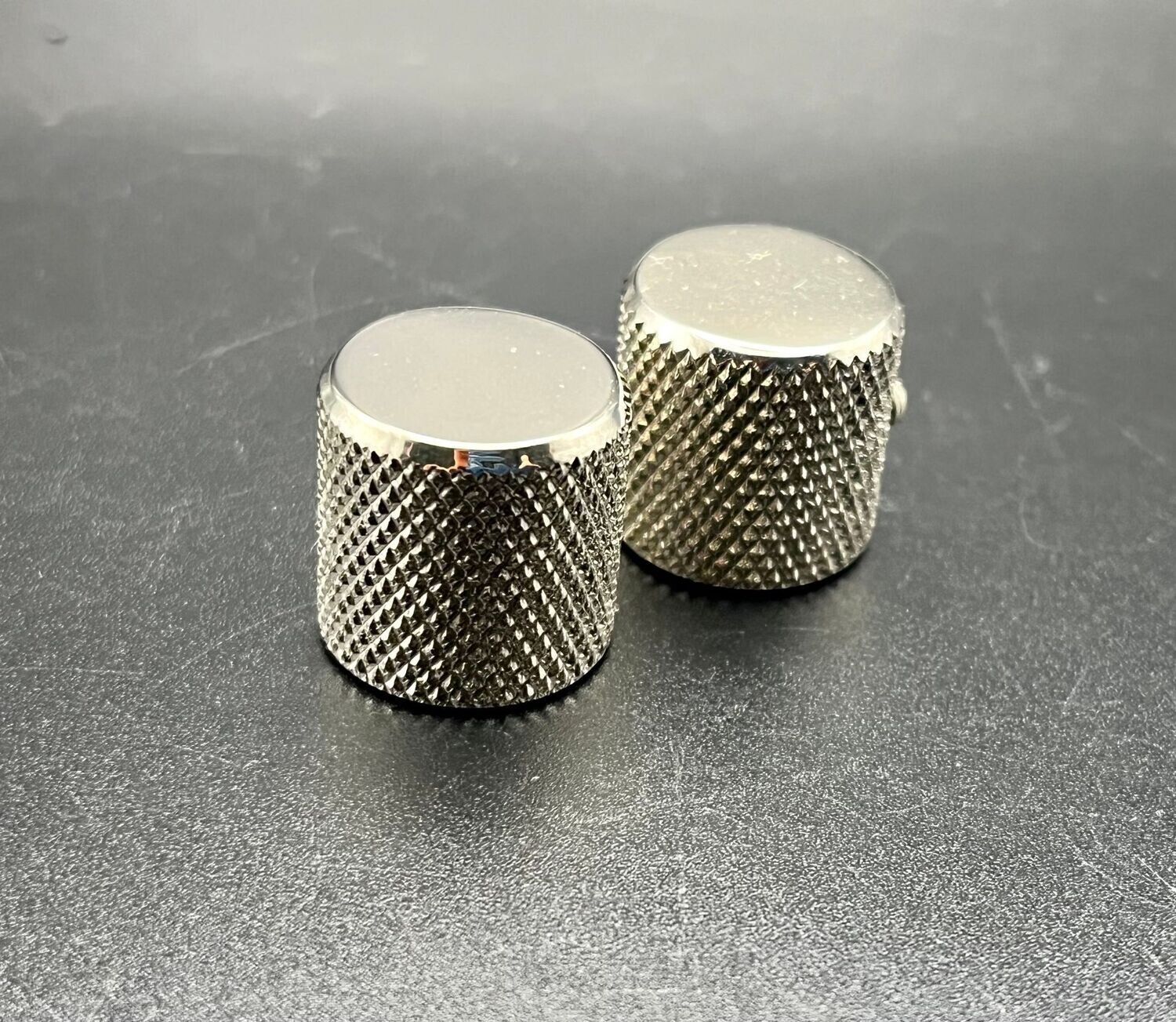 Fender Telecaster®/Precision Bass® Knobs, Knurled Chrome (2)