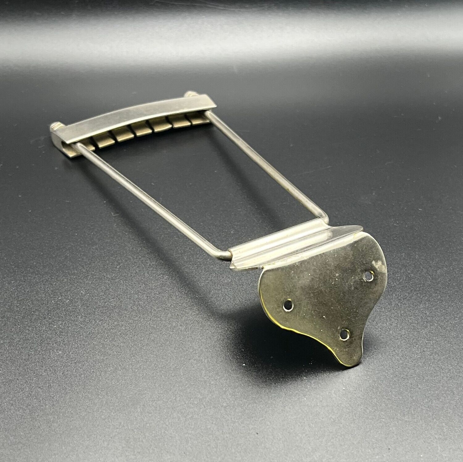 Vintage Guitar Tailpiece