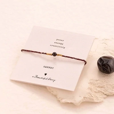 A Beautiful Story - Iris Card Bracelet (Granet)