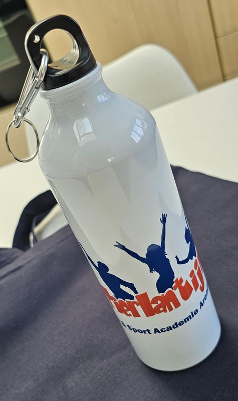 Waterfles metaal 700ml Tierlantijn Arendonk bedrukt
