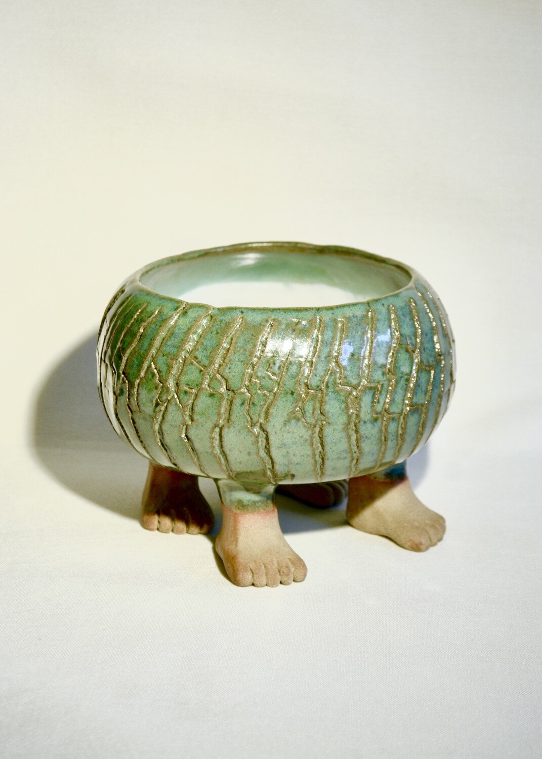 Crackle pot with feet (green 1)