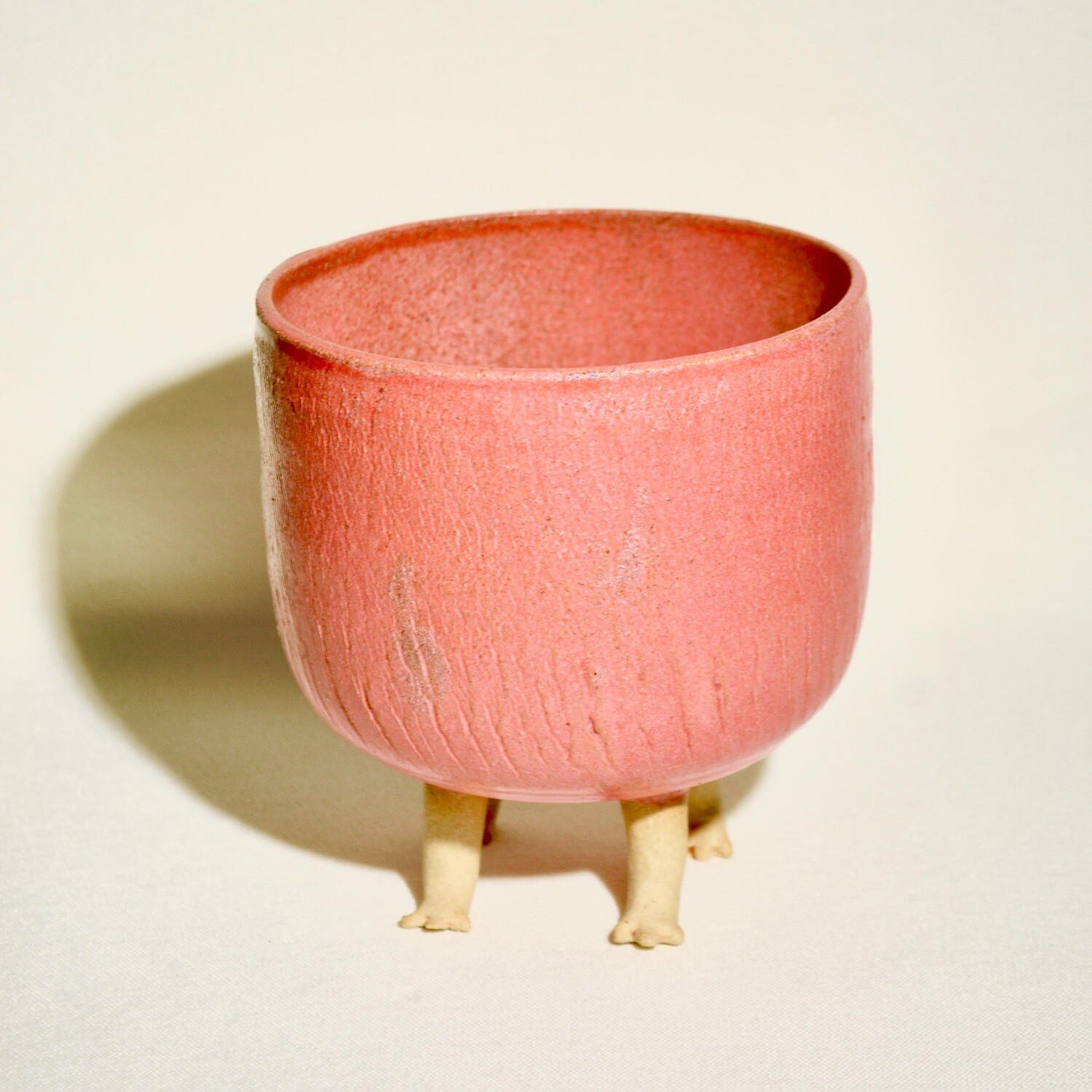 crackle pot with feet (pink)