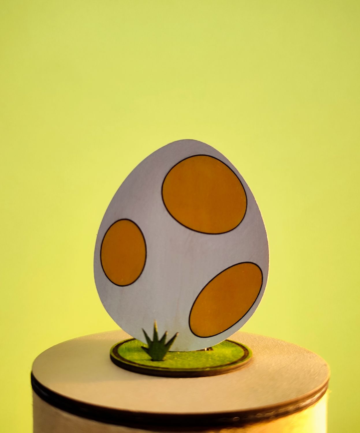 Oeuf décoratif en bois