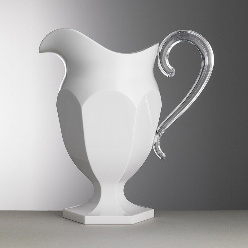 Pitcher Roberta