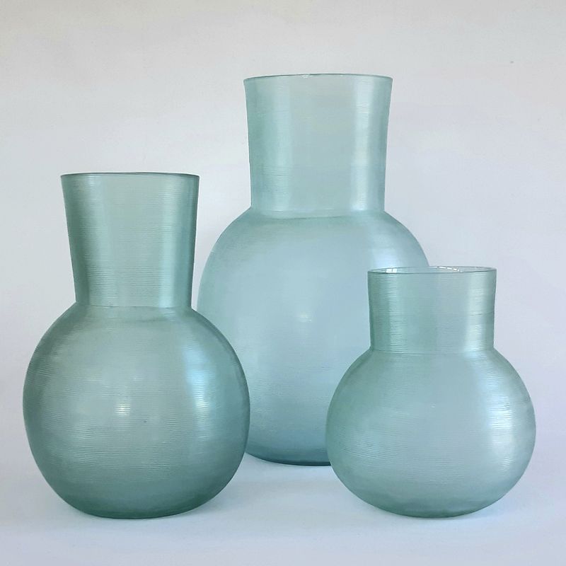 Vase Yeola bleu clair  L