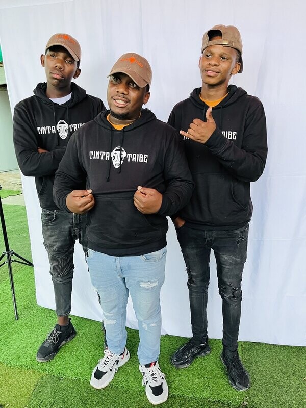 Tinta Tribe Custom Hoodies (ezama weekend) ?