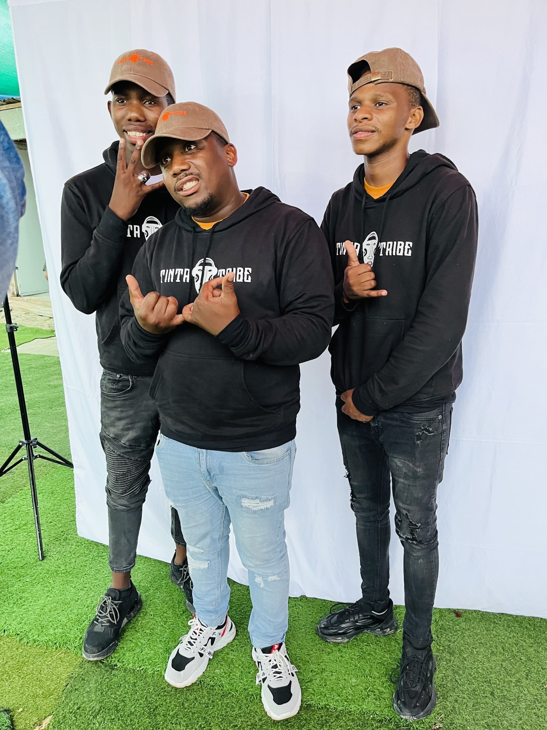 Tinta Tribe Custom Hoodies (ezama weekend) ?