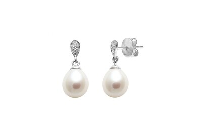 18 Carat White Gold Freshwater Cultured Pearl and Diamond Drop Earrings