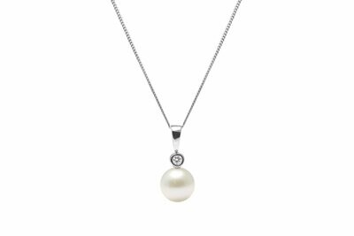 Cultured Pearl and Diamond Pendant in White Gold