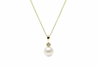 Cultured Pearl and Diamond Pendant in Yellow Gold