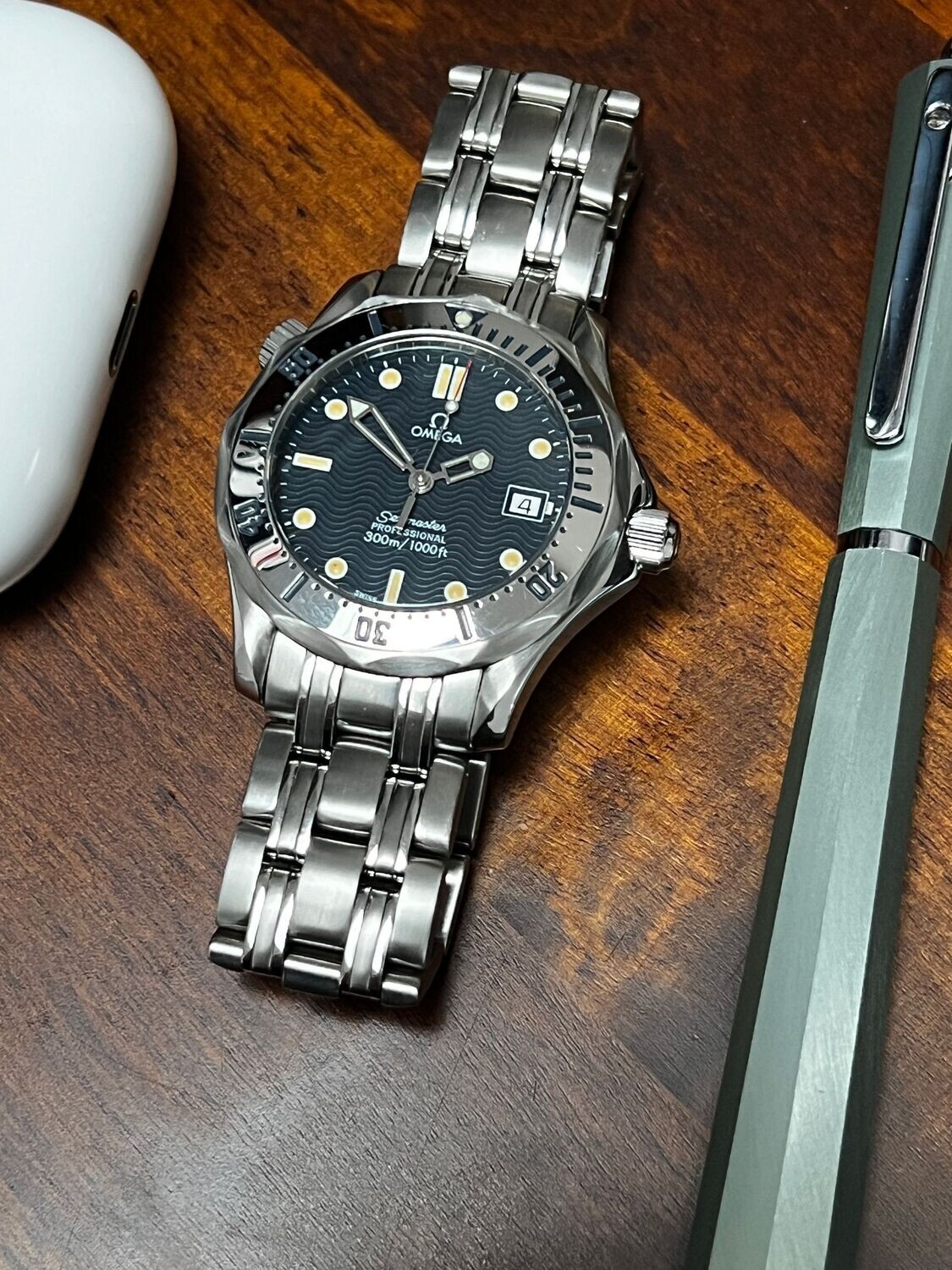 オメガ シーマスター300 2562.80 プロフェッショナル300m クオーツ