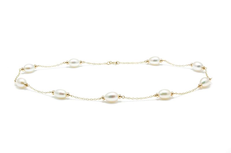 A 9 Carat Gold Cultured River Pearl Necklace