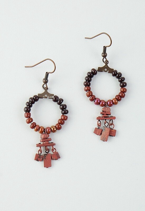 EARRING BEADED COPPER SMALL INUKSHUK