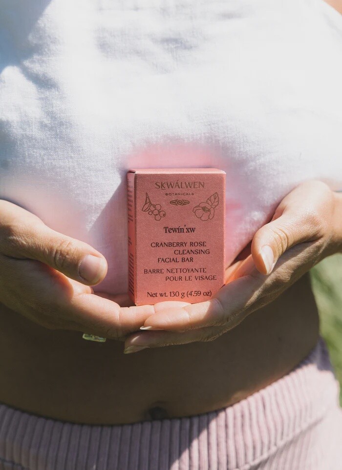 SKWALWEN BOTANICALS CRANBERRY ROSE CLEANSING FACIAL BAR