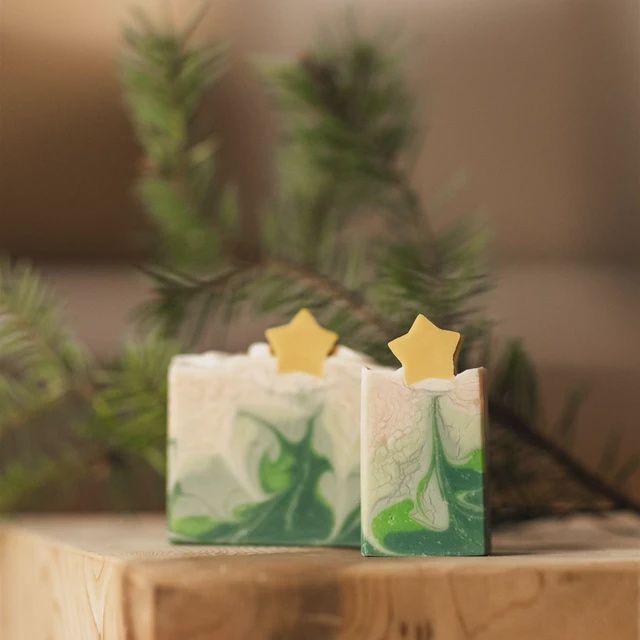 RAVEN SONG SOAP ARTISAN OH CHRISTMAS TREE