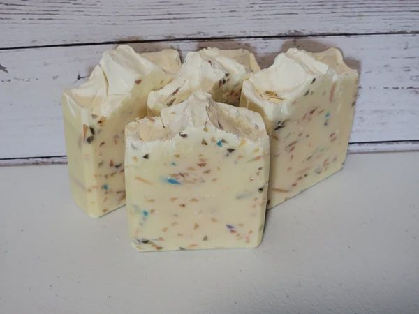 SOAP FRUIT LOOP BY KULUN