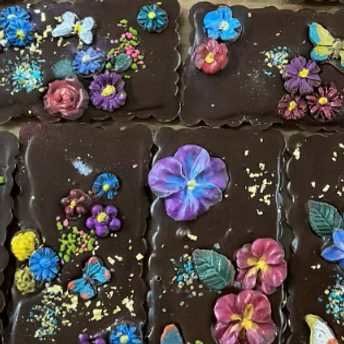 CHOCOLATE HAND PAINTED