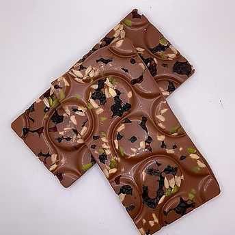 CHOCOLATE  SEED BERRY BAR AND