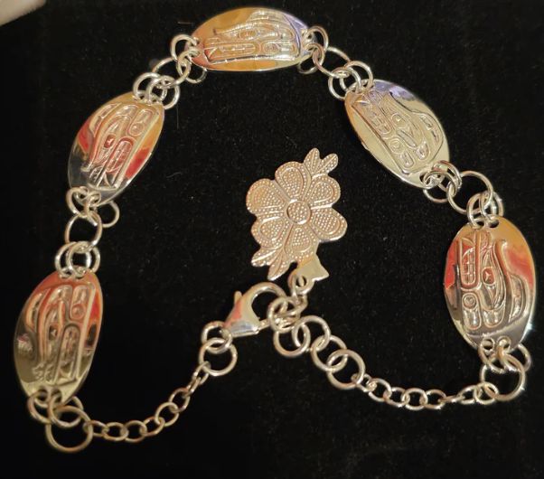 BEAR FLOWER BRACELET