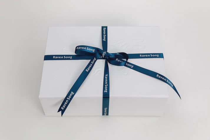 RAVEN SONG FERN WOMAN SIGNATURE GIFT BOX