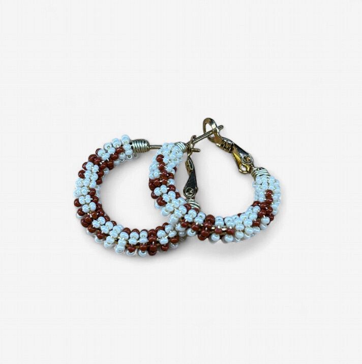 1" CHARLOTTE CUT, CEADR BASKET DESIGN BEADED HOOP EARRINGS