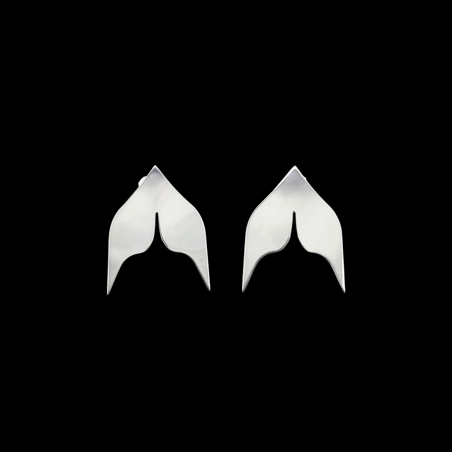 KILLER WHALE TAIL - EARRINGS SMALL
