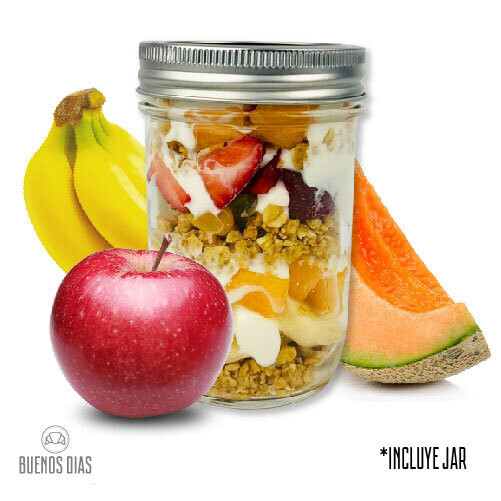 Fruta con Yogurth y Granola
